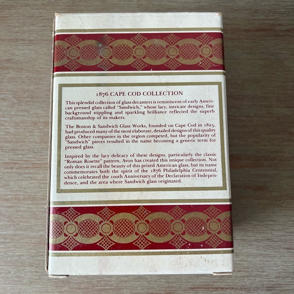 Avon 1876 Cape Cod Collection Water Goblet with Floral Medley Perfumed Candle - Picture 3 of 7